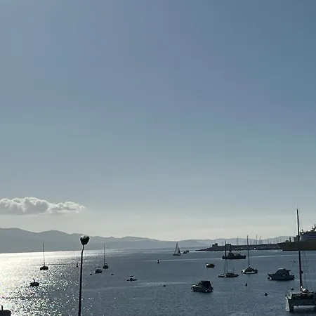 T3 - Front De - Parking - Confort Apartment *